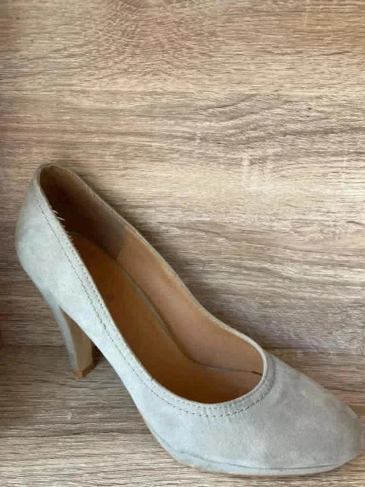 Petit escarpins gris pointure 39